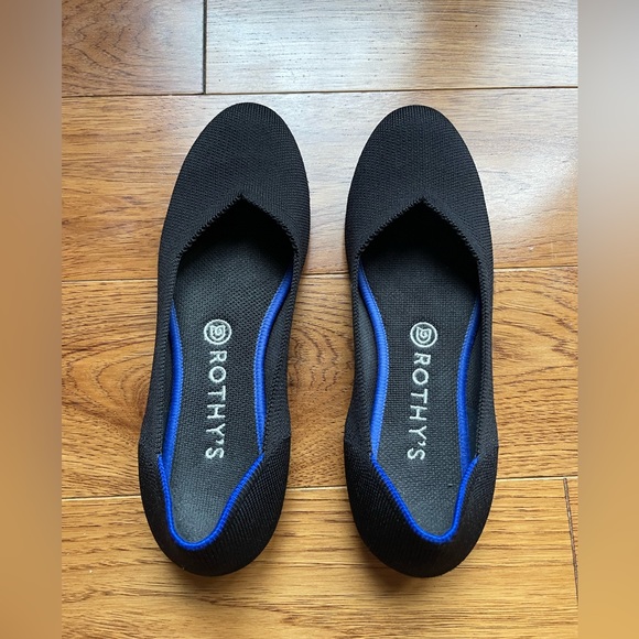 Rothy’s Womens Black Round Toe Flat - Picture 2 of 5